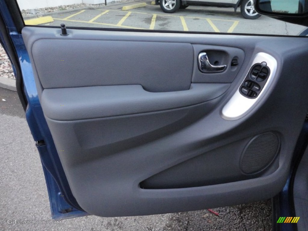 2006 Dodge Grand Caravan SXT Door Panel Photos