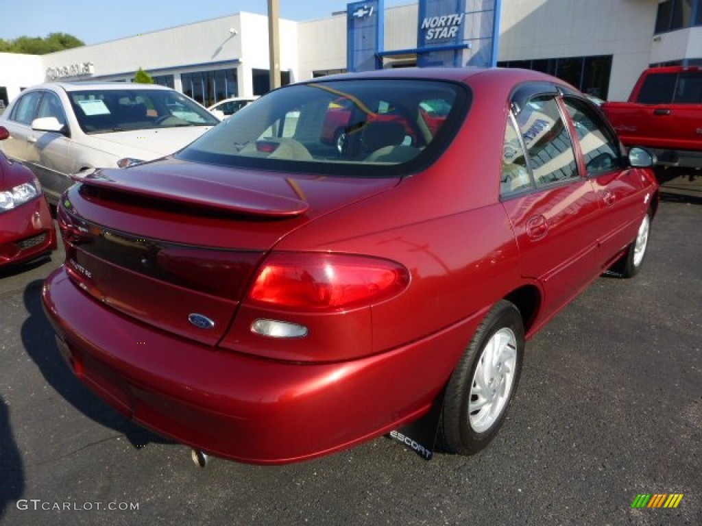 1998 Escort SE Sedan - Toreador Red Metallic / Beige photo #2