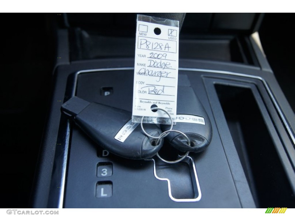 2009 Dodge Charger SE Keys Photos