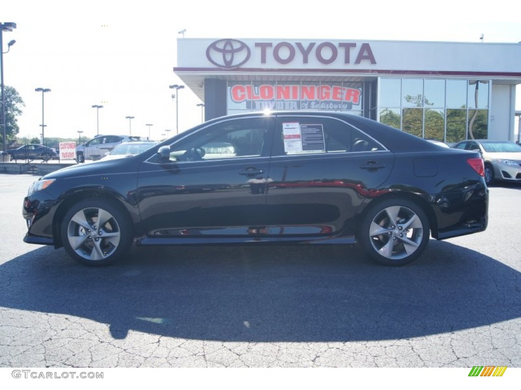 2012 Camry SE - Attitude Black Metallic / Black photo #2