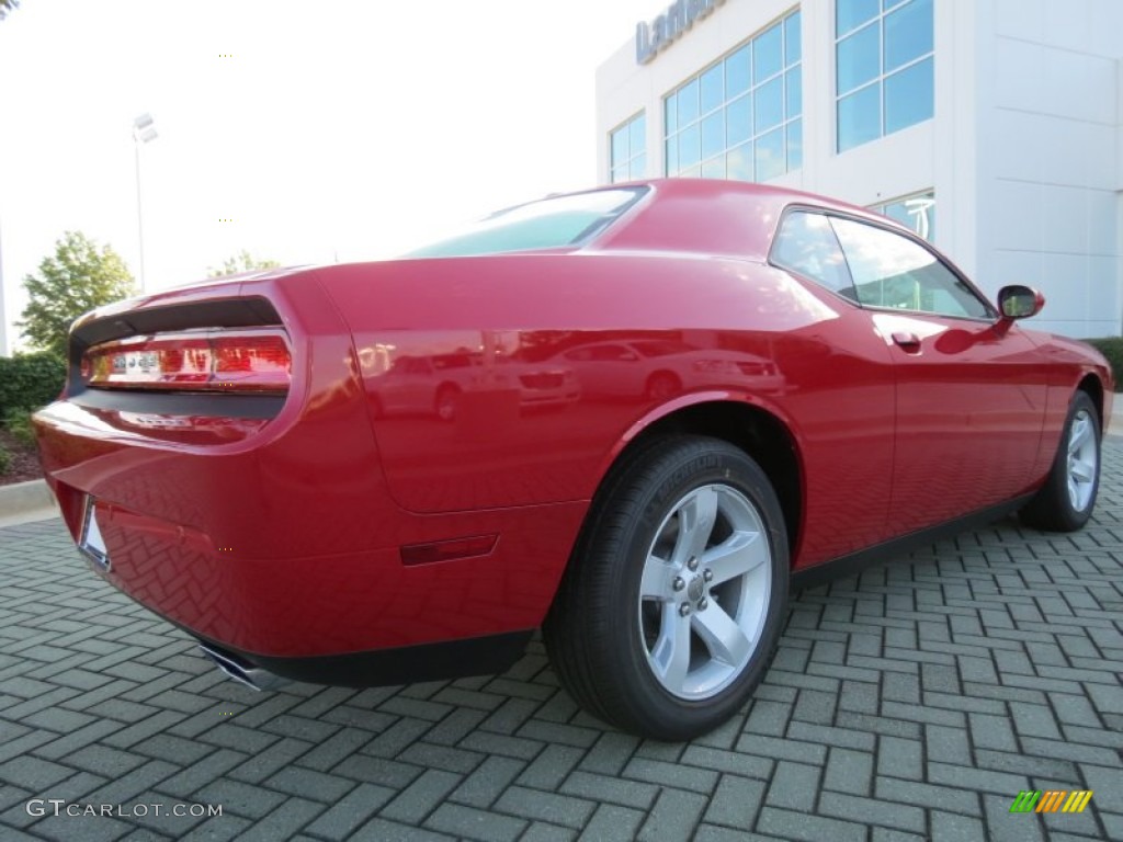 2013 Challenger SXT - Redline 3-Coat Pearl / Dark Slate Gray photo #3