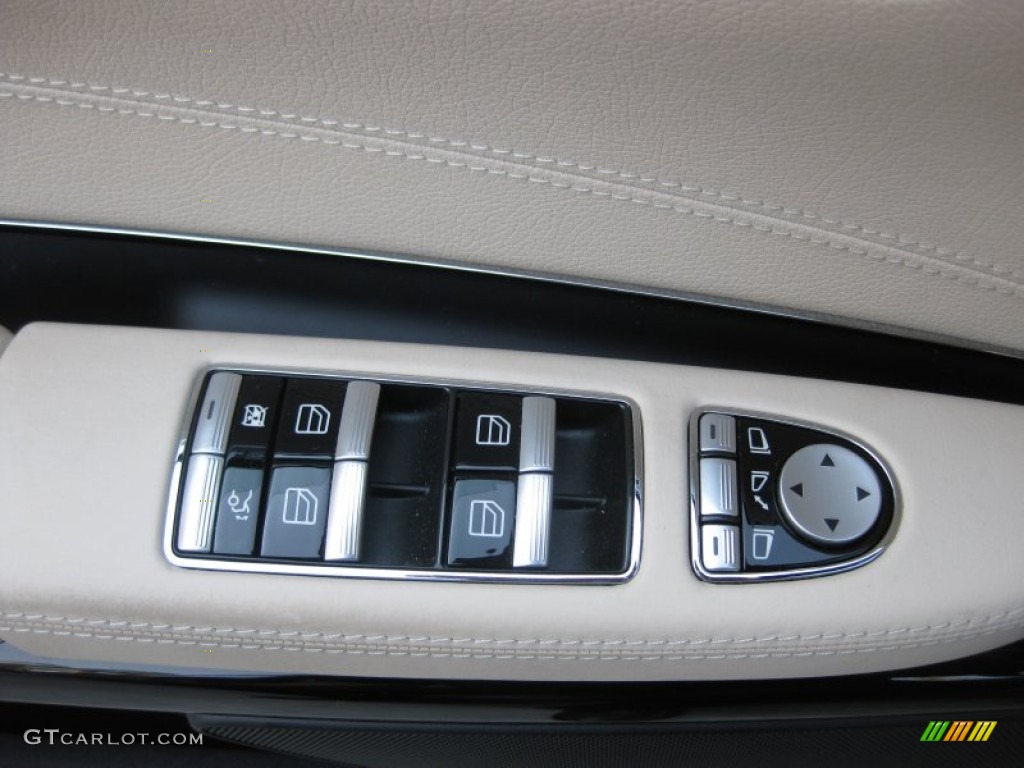 2010 Mercedes-Benz CL 550 4Matic Controls Photo #70578154
