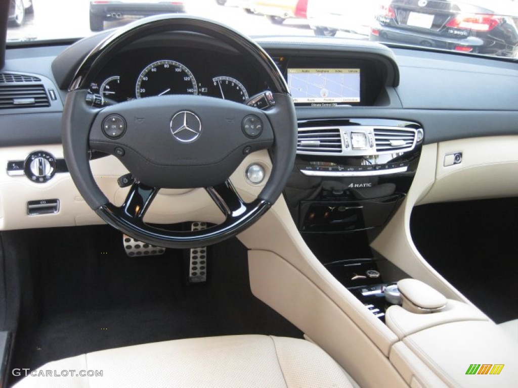 2010 Mercedes-Benz CL 550 4Matic Cashmere/Black Dashboard Photo #70578282