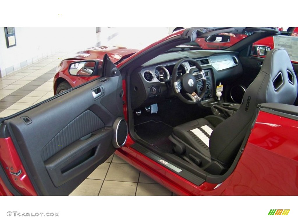 Shelby Charcoal Black/White Accent Recaro Sport Seats Interior 2013 Ford Mustang Shelby GT500 SVT Performance Package Convertible Photo #70581480