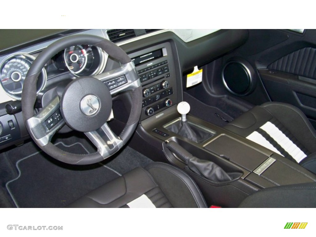 Shelby Charcoal Black/White Accent Recaro Sport Seats Interior 2013 Ford Mustang Shelby GT500 SVT Performance Package Convertible Photo #70581498