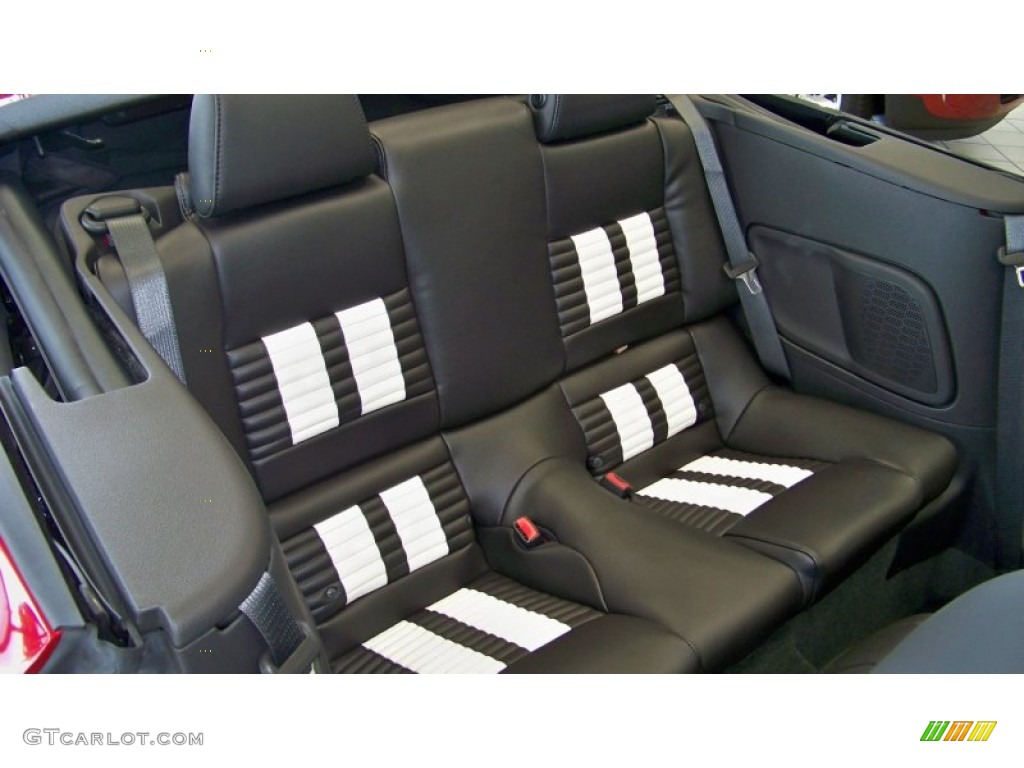 2013 Ford Mustang Shelby GT500 SVT Performance Package Convertible Rear Seat Photo #70581550