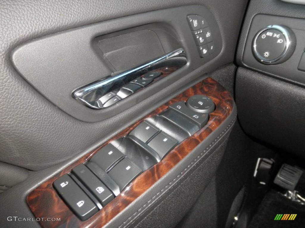 2013 GMC Sierra 3500HD Denali Crew Cab 4x4 Controls Photo #70584357