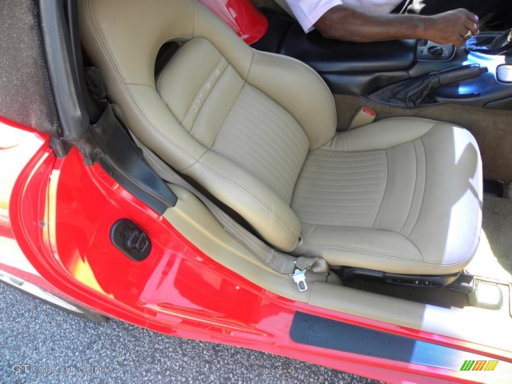 2000 Corvette Convertible - Torch Red / Light Oak photo #5