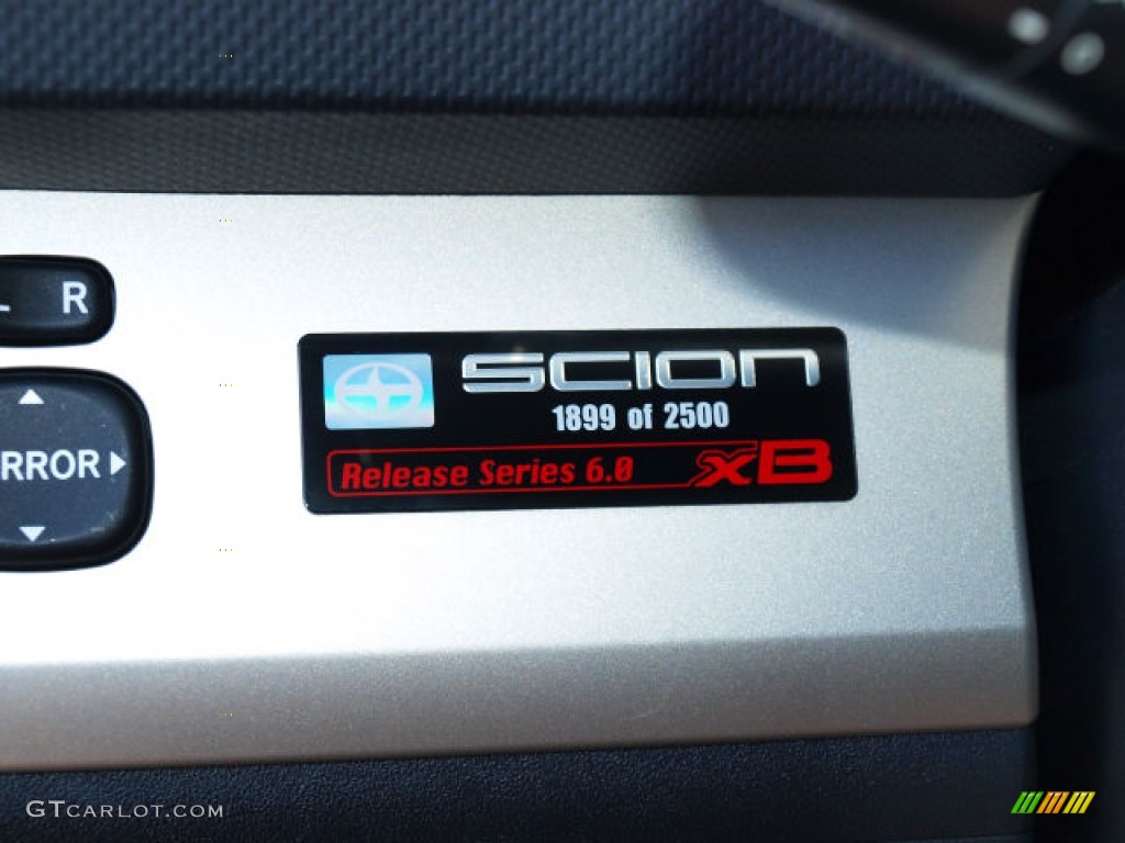 2009 xB Release Series 6.0 - Absolutely Red / Release Series 6.0 Dark Gray/Red photo #15