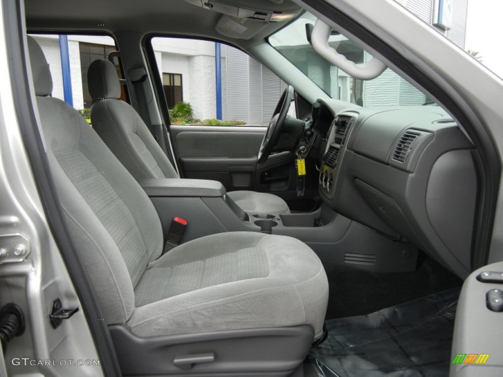 Graphite Interior 2005 Ford Explorer XLT Photo #70589262