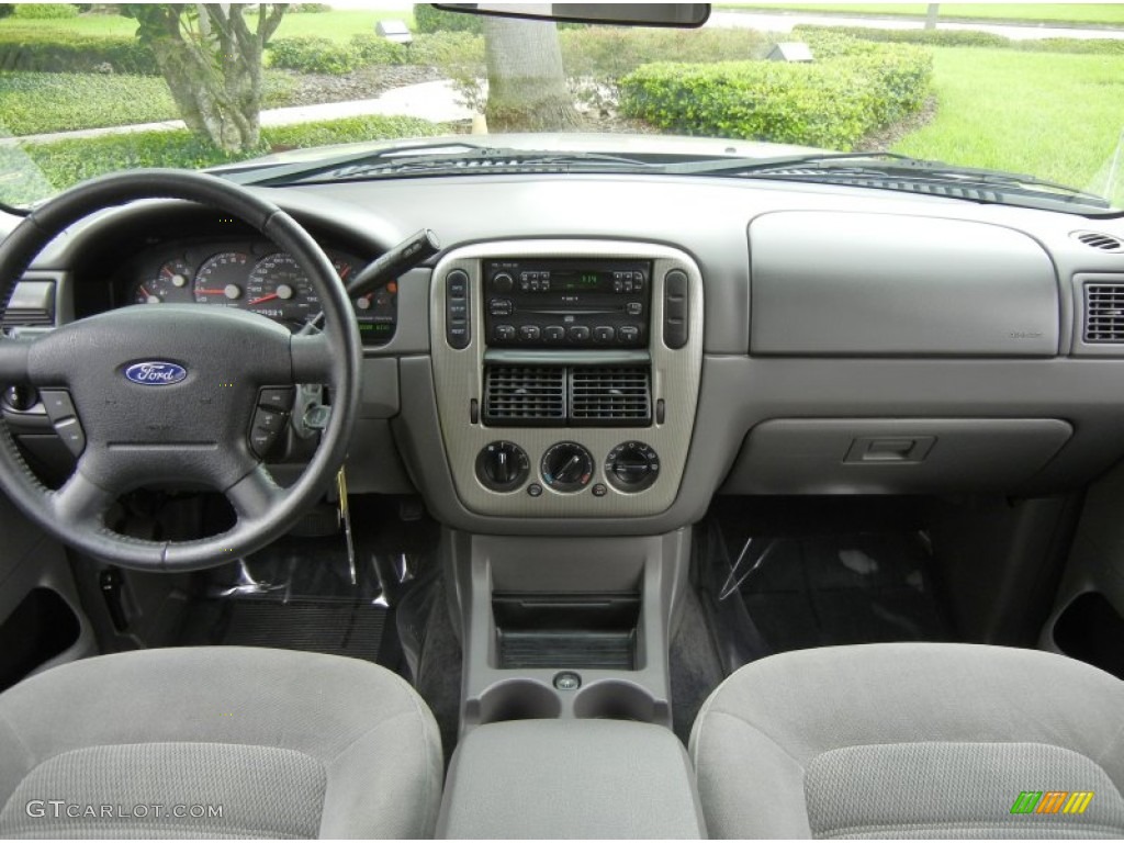 2005 Ford Explorer XLT Graphite Dashboard Photo #70589283