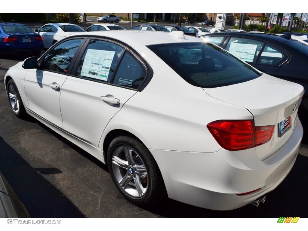 2013 3 Series 328i Sedan - Alpine White / Black photo #4
