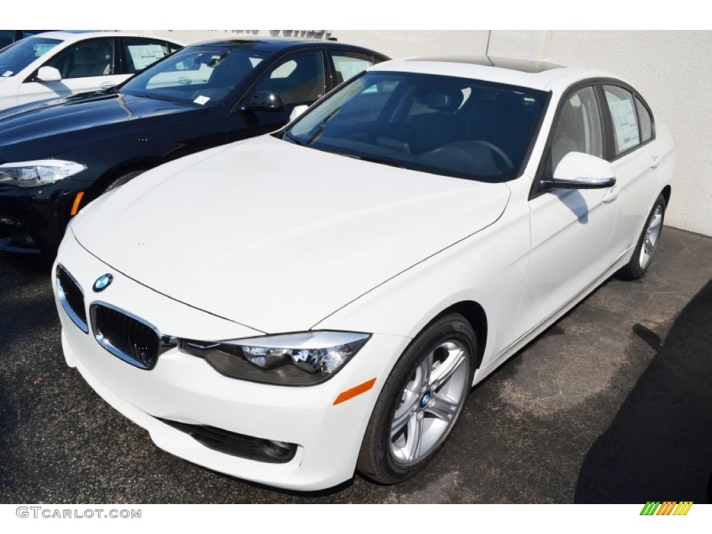 2013 3 Series 328i Sedan - Alpine White / Black photo #9