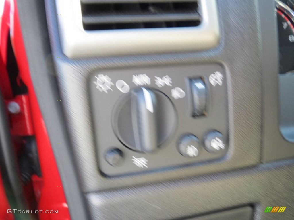 2010 Colorado LT Crew Cab - Victory Red / Medium Pewter photo #41