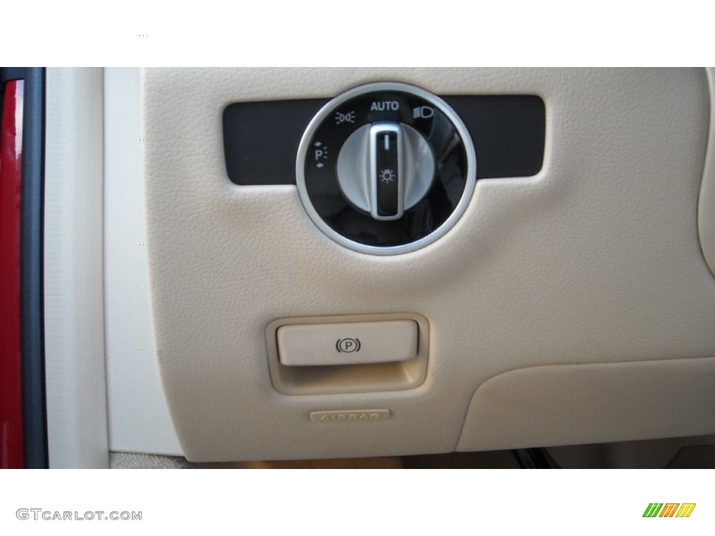 2013 Mercedes-Benz SL 550 Roadster Controls Photo #70594725