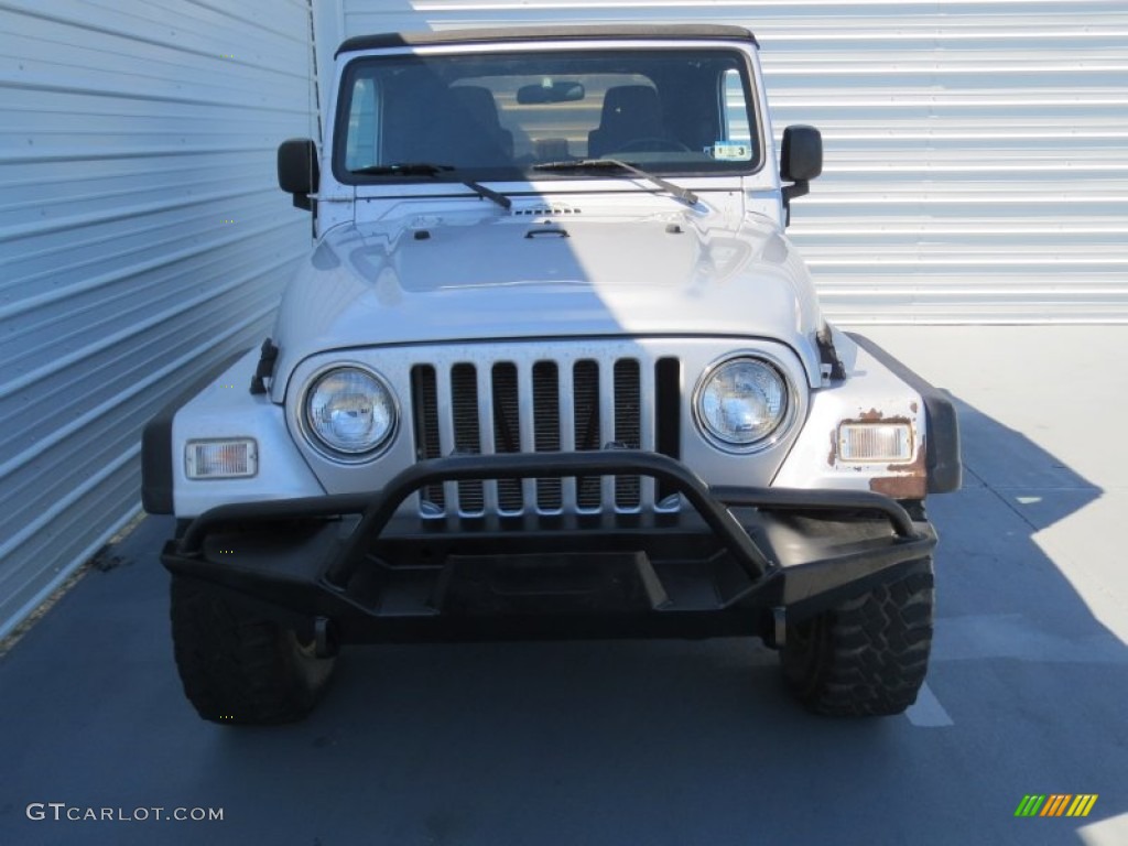 2004 Wrangler X 4x4 - Bright Silver Metallic / Dark Slate Gray photo #7