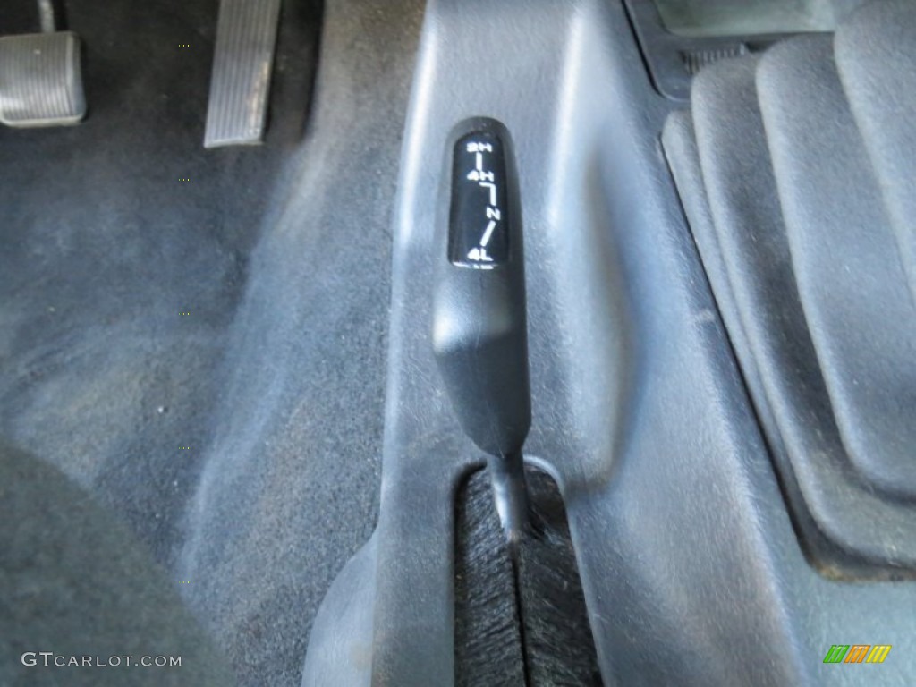 2004 Wrangler X 4x4 - Bright Silver Metallic / Dark Slate Gray photo #40