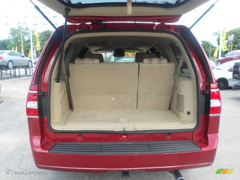 2007 Navigator Ultimate - Vivid Red Metallic / Camel/Sand photo #10