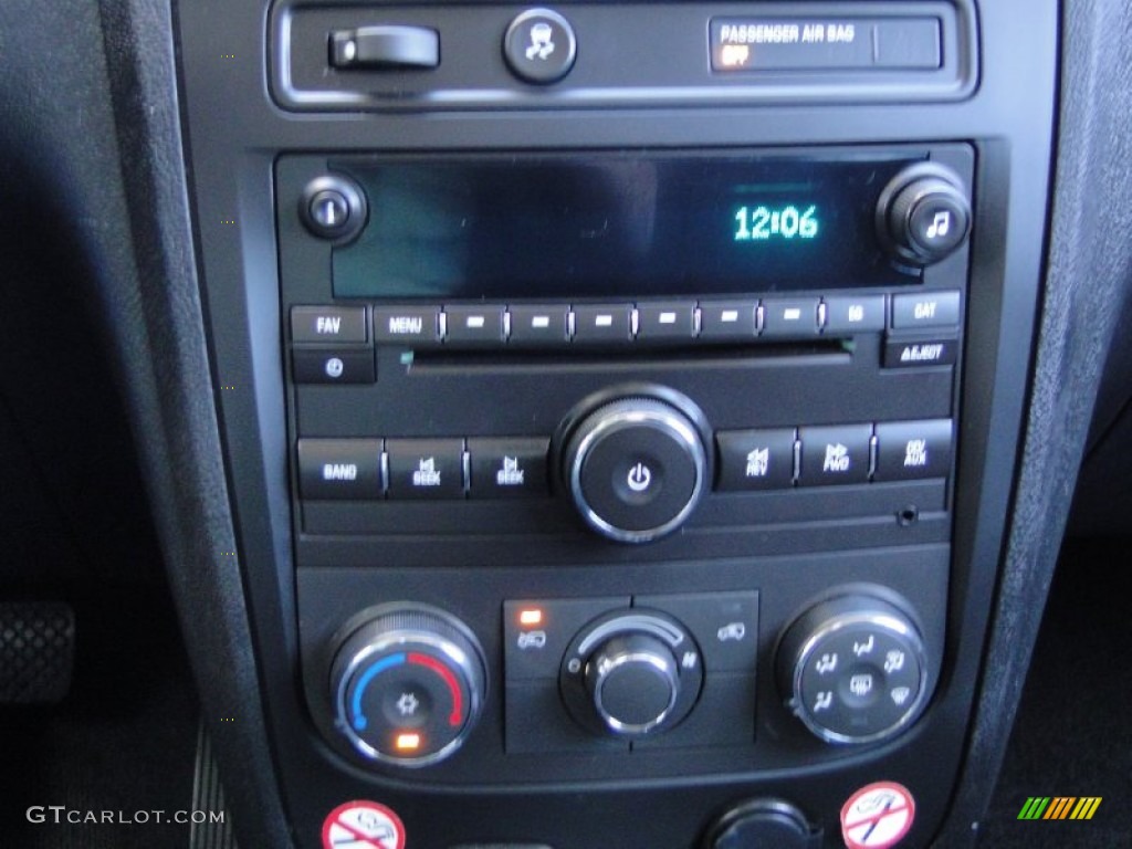 2011 Chevrolet HHR LT Audio System Photo #70604070