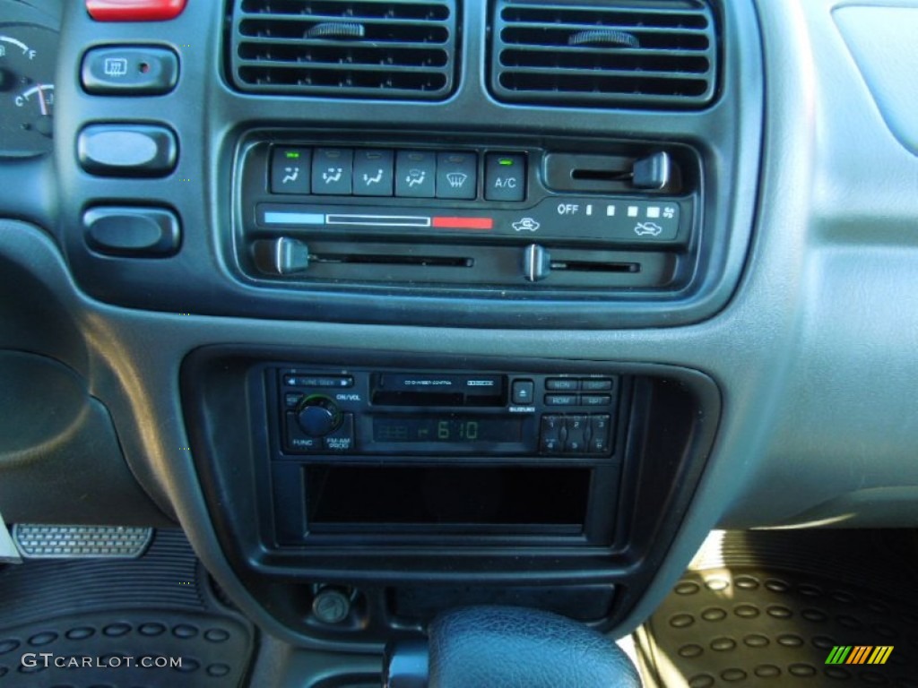 2000 Grand Vitara JLX 4x4 - Polar White / Gray photo #13