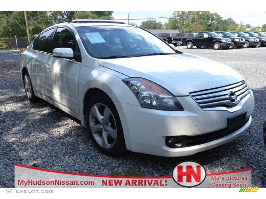 Winter Frost Pearl Nissan Altima