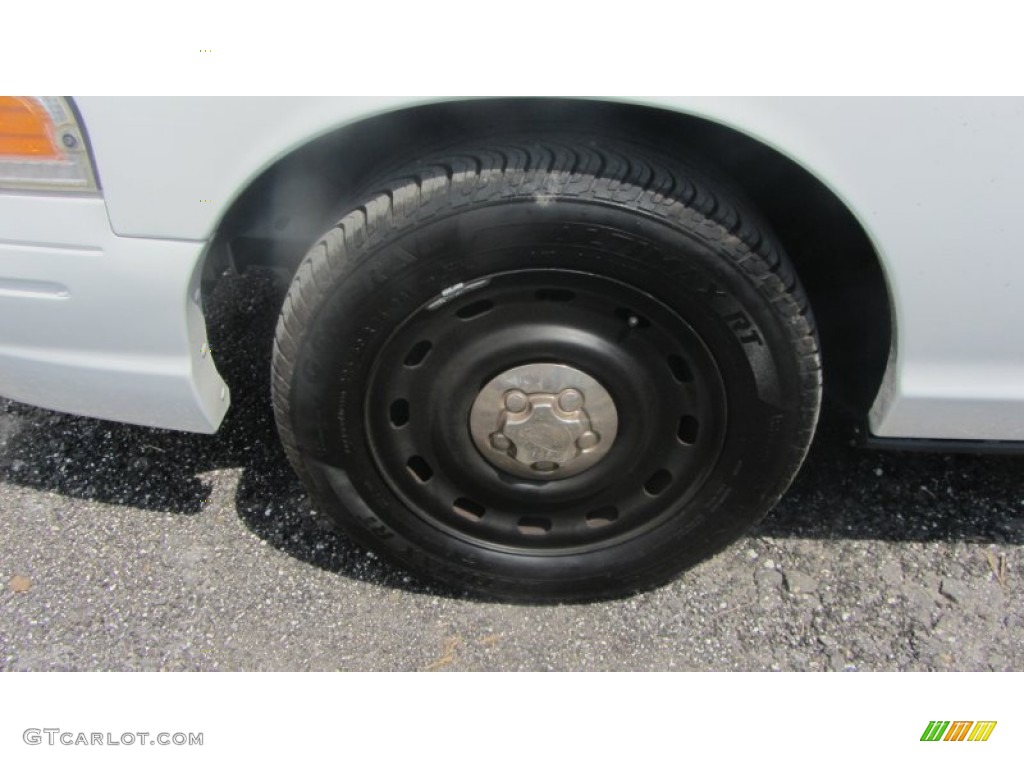 2005 Ford Crown Victoria Police Interceptor Wheel Photo #70614228