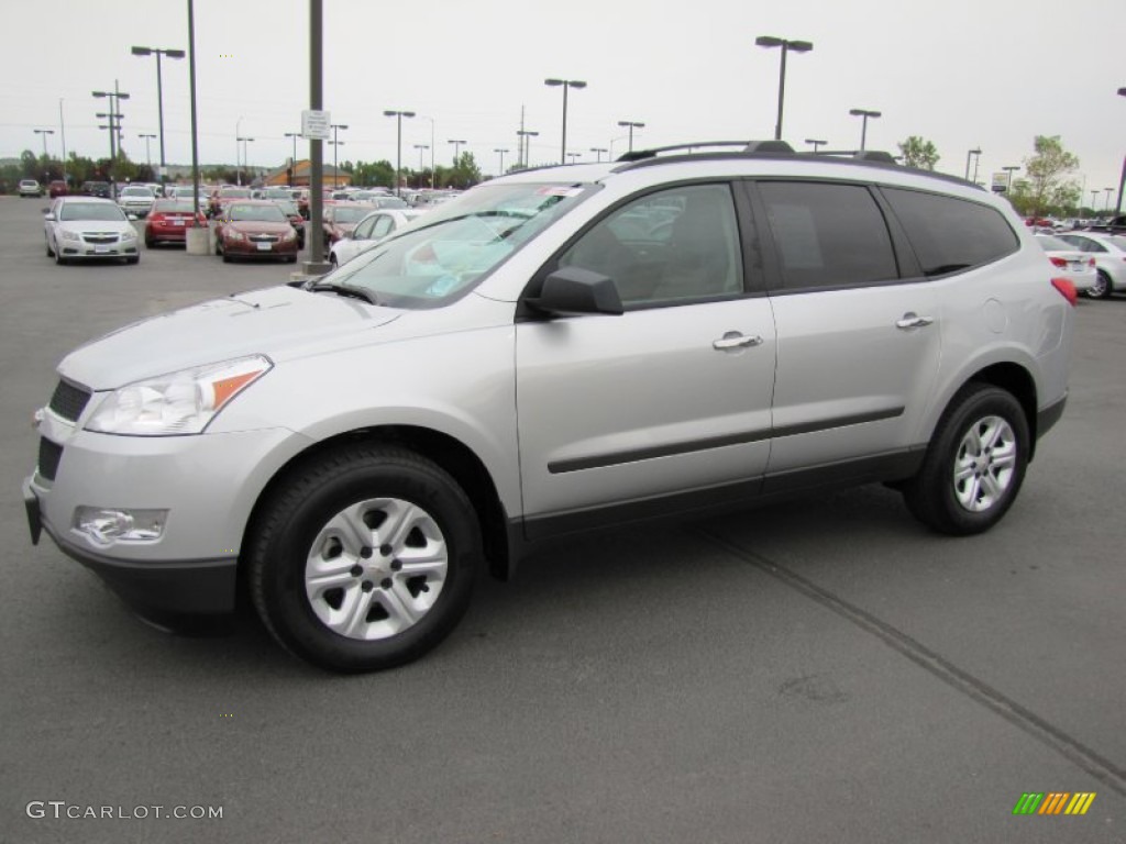 2011 Traverse LS AWD - Silver Ice Metallic / Dark Gray/Light Gray photo #1