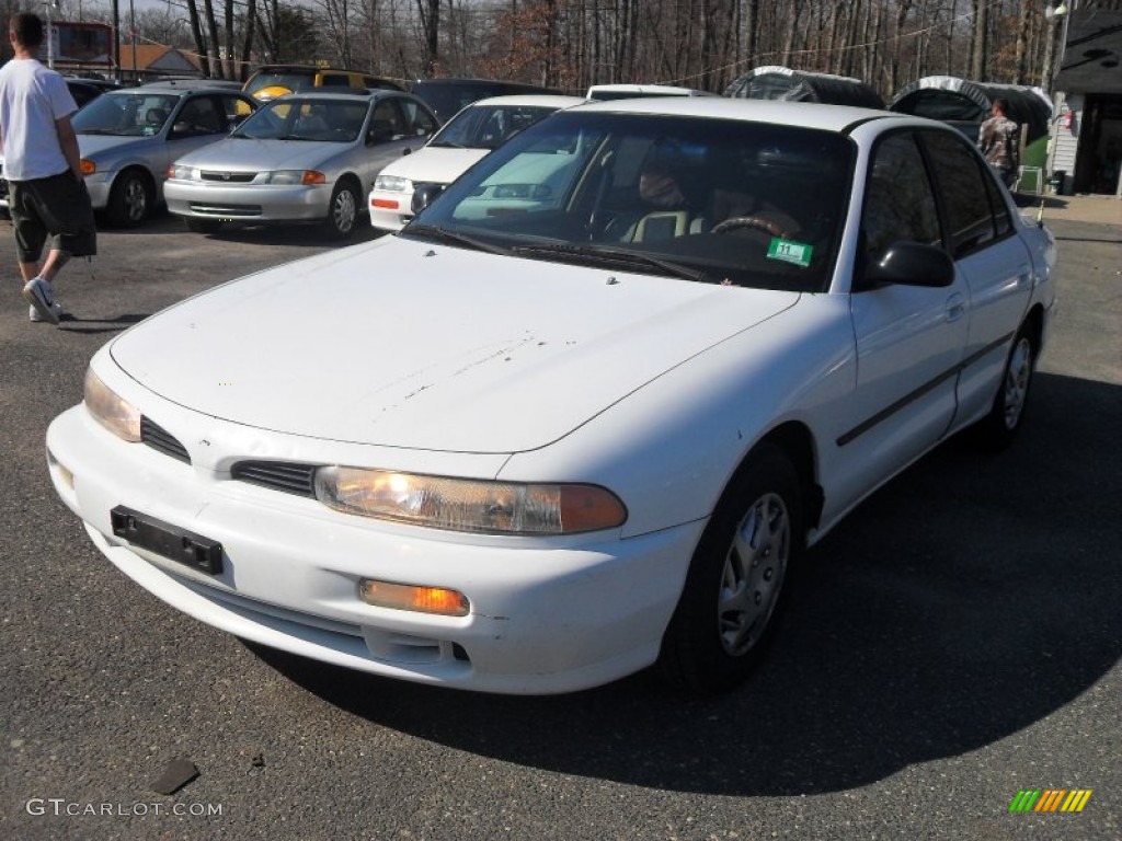 1996 Galant ES - Northstar White / Beige photo #2