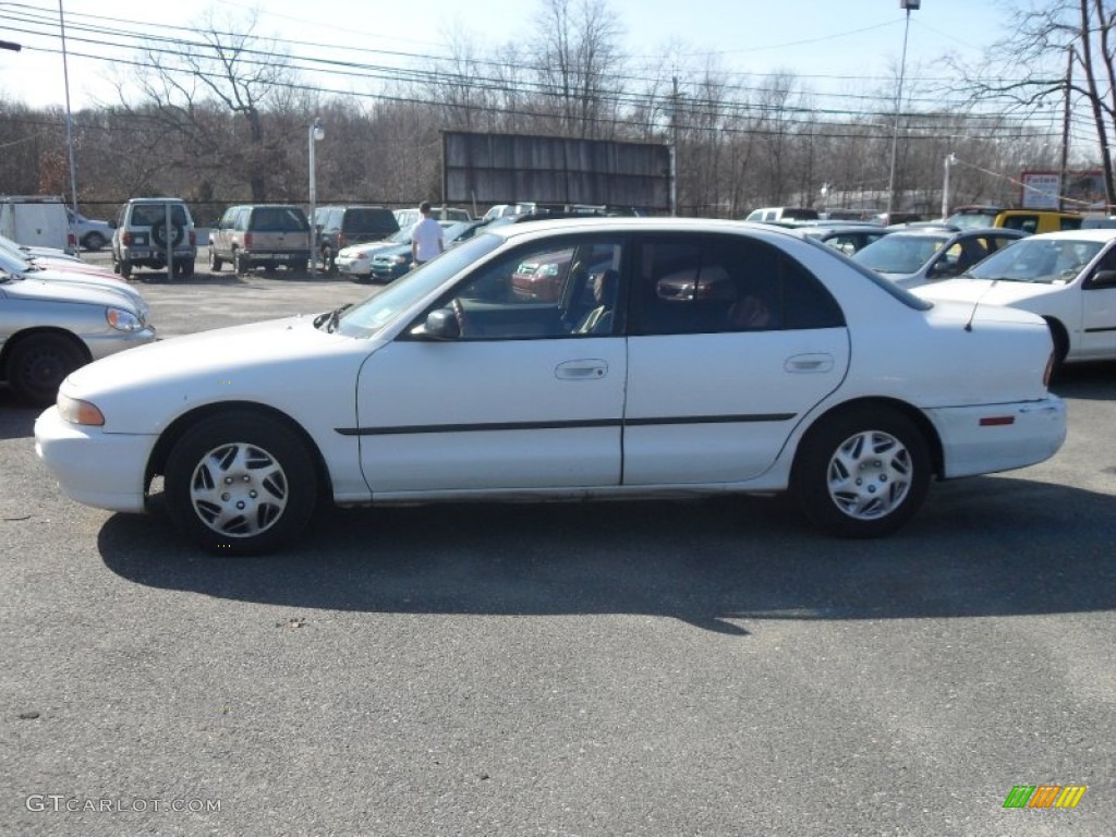 1996 Galant ES - Northstar White / Beige photo #3