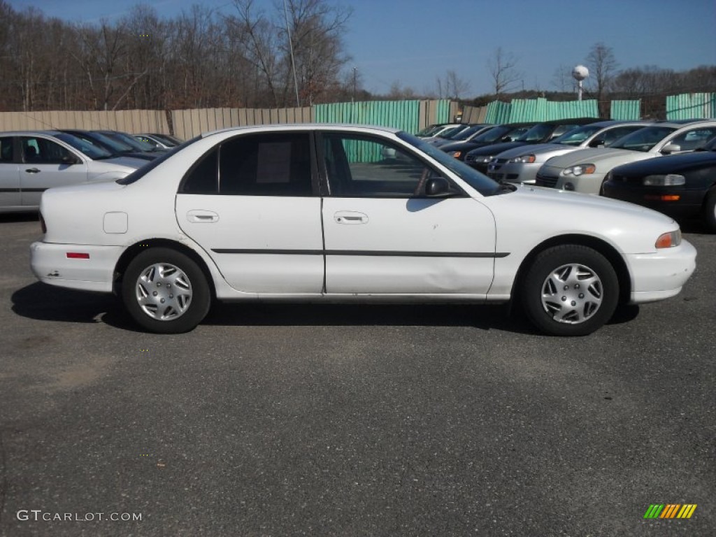 1996 Galant ES - Northstar White / Beige photo #5