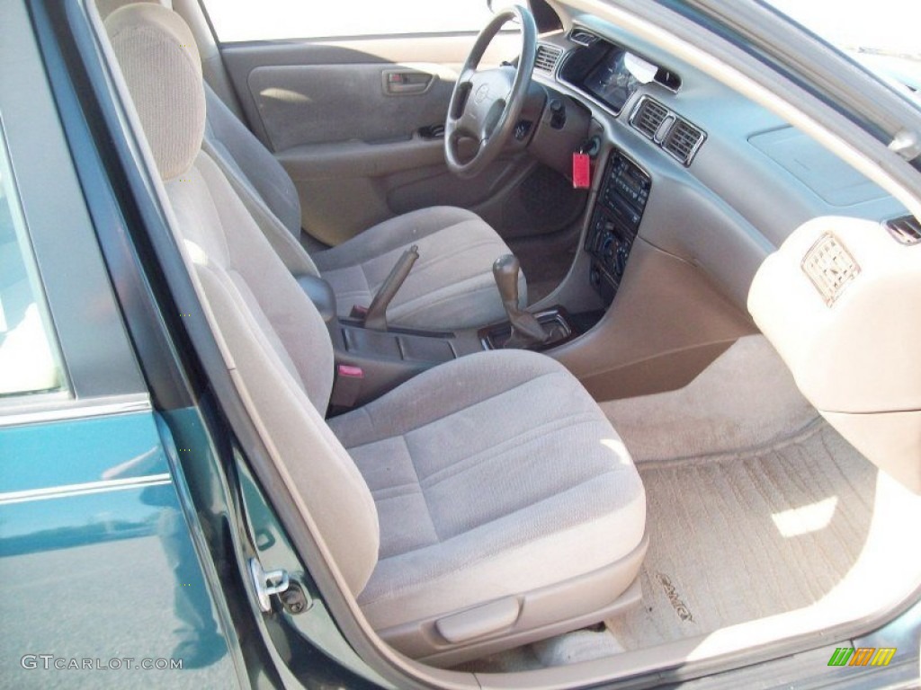 1998 Camry CE - Dark Green Metallic / Oak photo #7