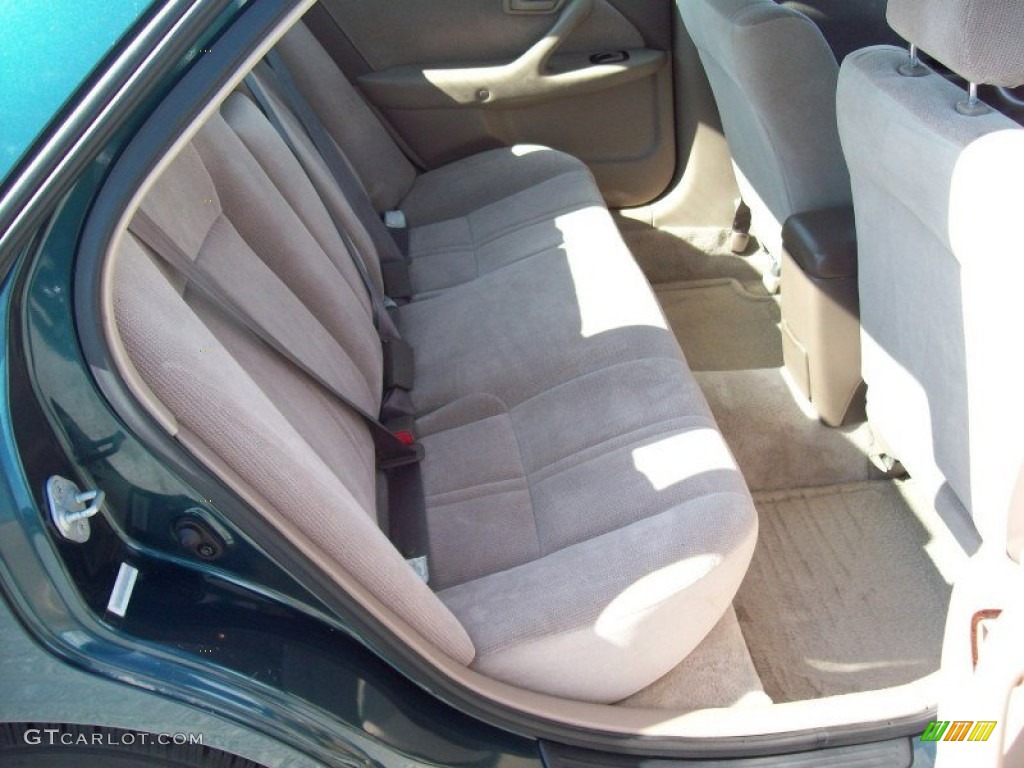 1998 Camry CE - Dark Green Metallic / Oak photo #22