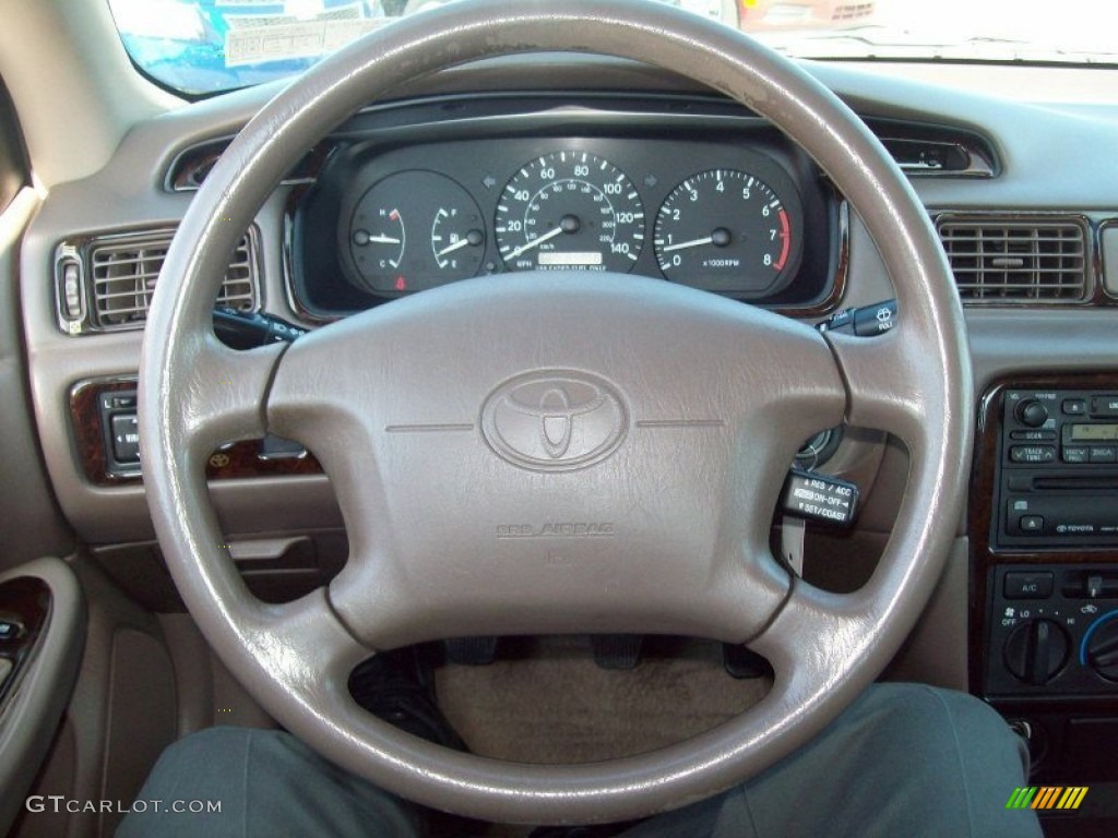 1998 Camry CE - Dark Green Metallic / Oak photo #23