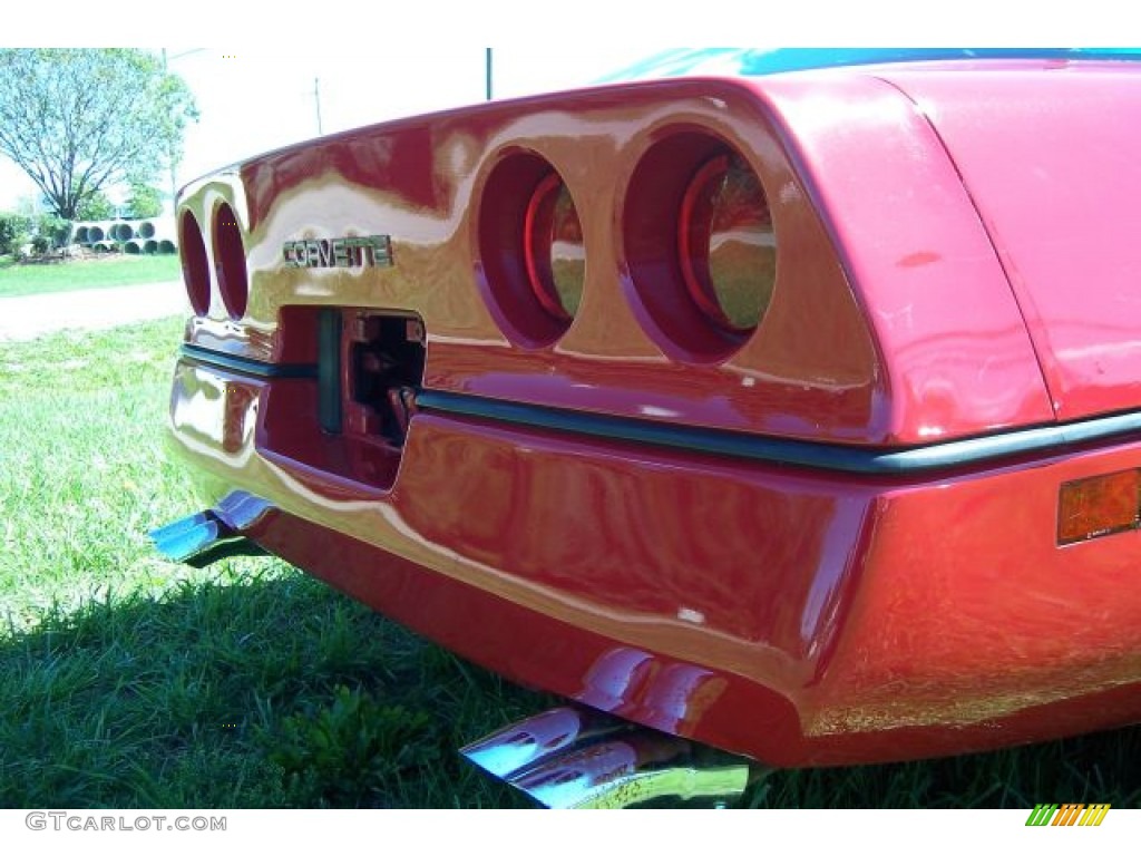 1984 Corvette Coupe - Bright Red / Graphite photo #10