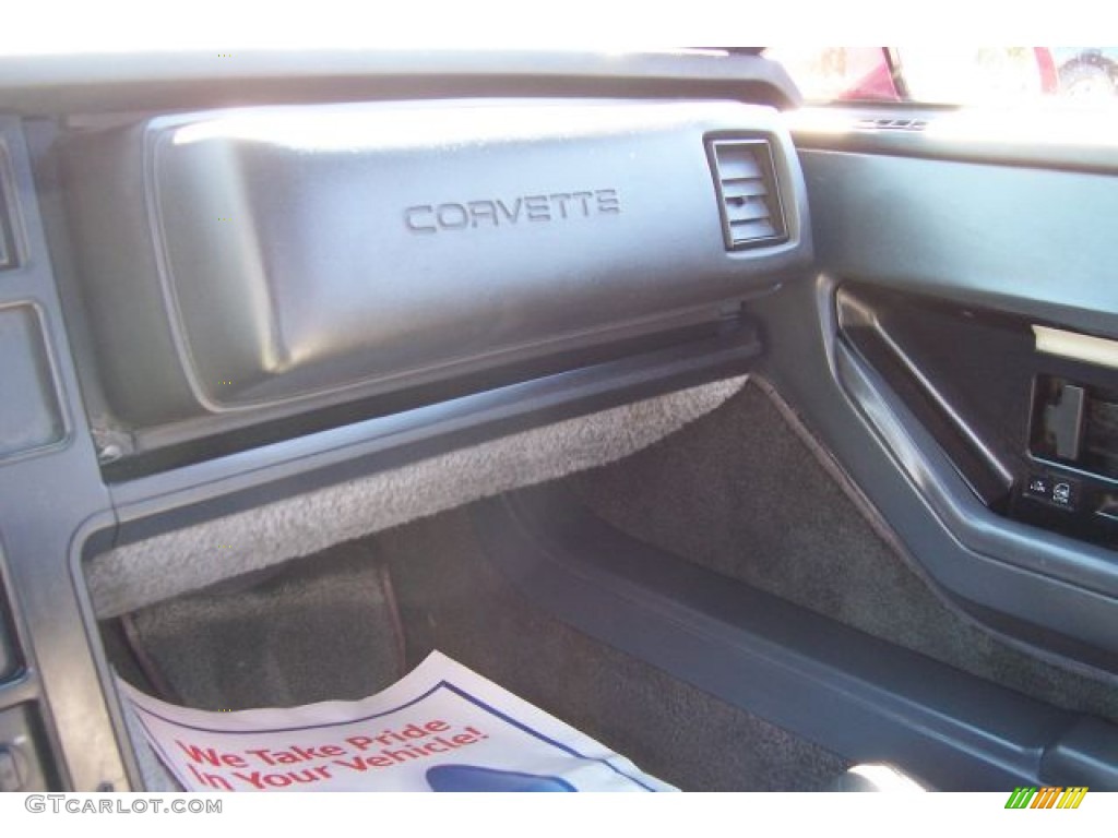1984 Corvette Coupe - Bright Red / Graphite photo #17