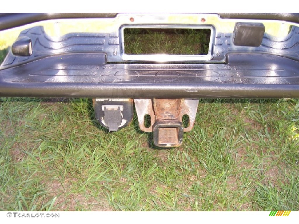 2004 Suburban 1500 LT 4x4 - Sandalwood Metallic / Tan/Neutral photo #7