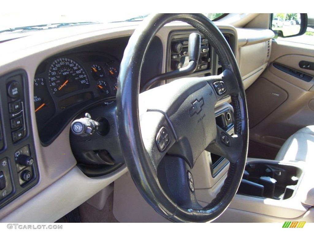 2004 Suburban 1500 LT 4x4 - Sandalwood Metallic / Tan/Neutral photo #16