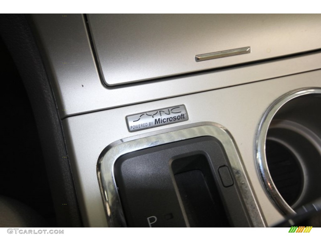 2010 MKX FWD - White Platinum Tri-Coat / Cashmere/Black photo #22