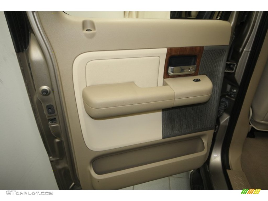 2004 F150 Lariat SuperCrew - Arizona Beige Metallic / Tan photo #28