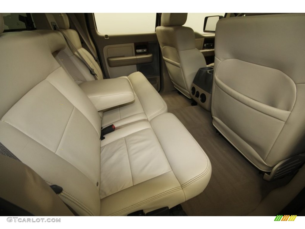2004 F150 Lariat SuperCrew - Arizona Beige Metallic / Tan photo #32