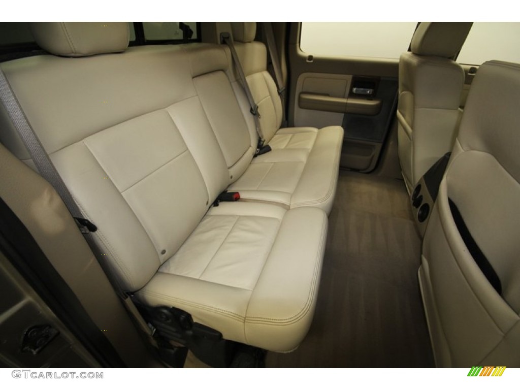 2004 F150 Lariat SuperCrew - Arizona Beige Metallic / Tan photo #34
