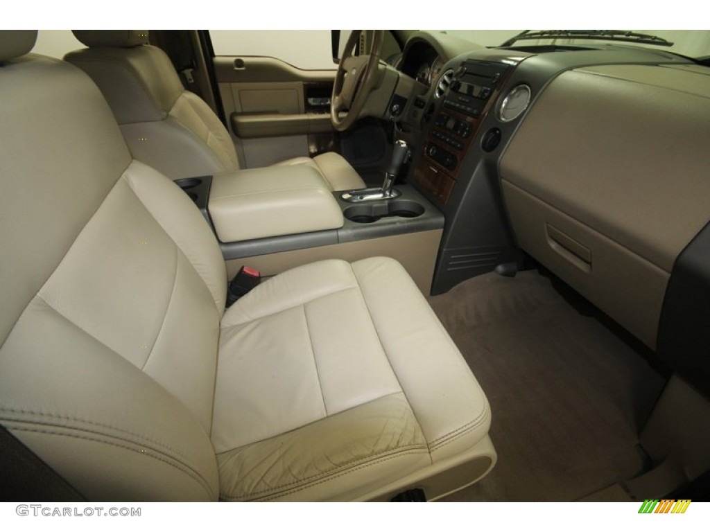 2004 F150 Lariat SuperCrew - Arizona Beige Metallic / Tan photo #35