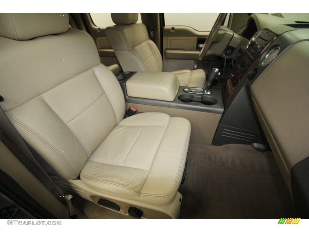 2004 F150 Lariat SuperCrew - Arizona Beige Metallic / Tan photo #37