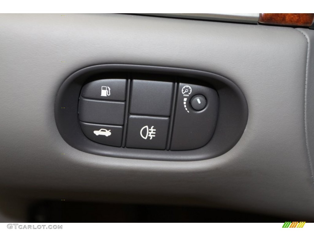 2011 Jaguar XK XKR Coupe Controls Photo #70626670
