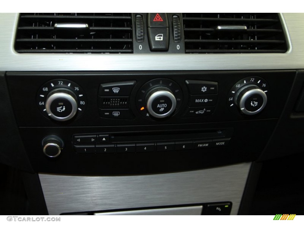 2010 BMW M5 Standard M5 Model Controls Photo #70630352