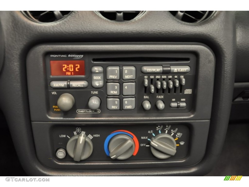 1999 Pontiac Firebird Convertible Controls Photo #70633678
