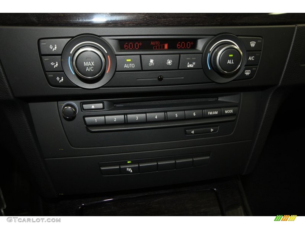 2013 BMW 3 Series 335i Coupe Controls Photo #70633801