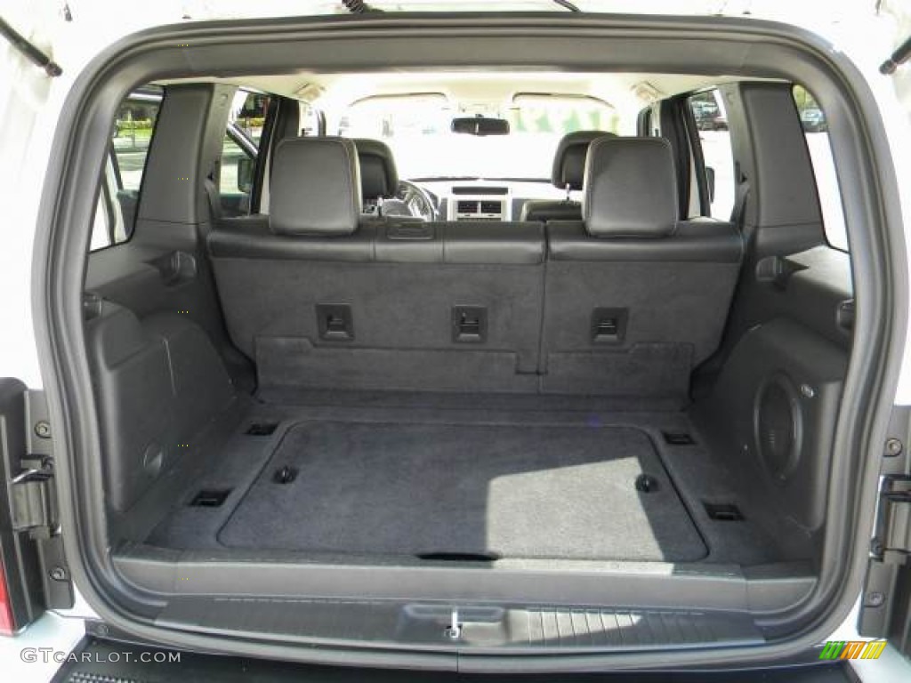 2010 Jeep Liberty Limited Trunk Photos