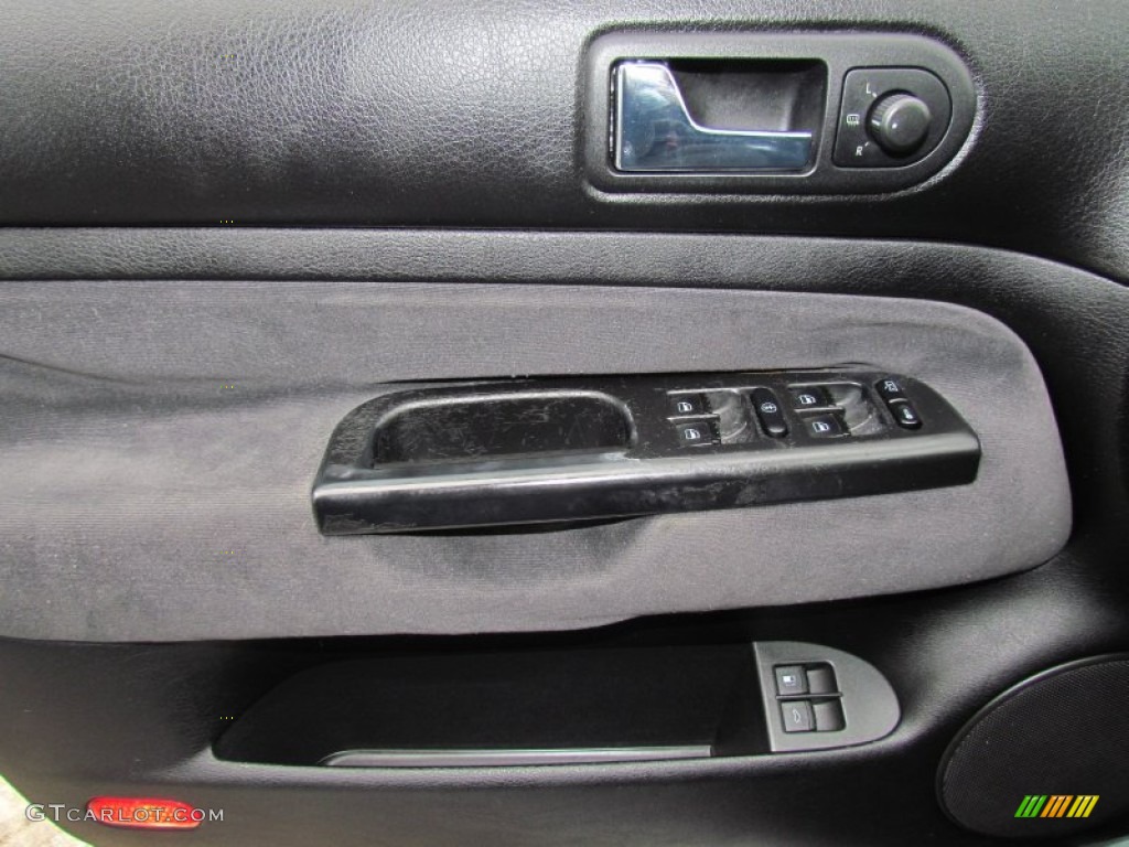 2003 Volkswagen Golf GLS 4 Door Black Door Panel Photo #70637680