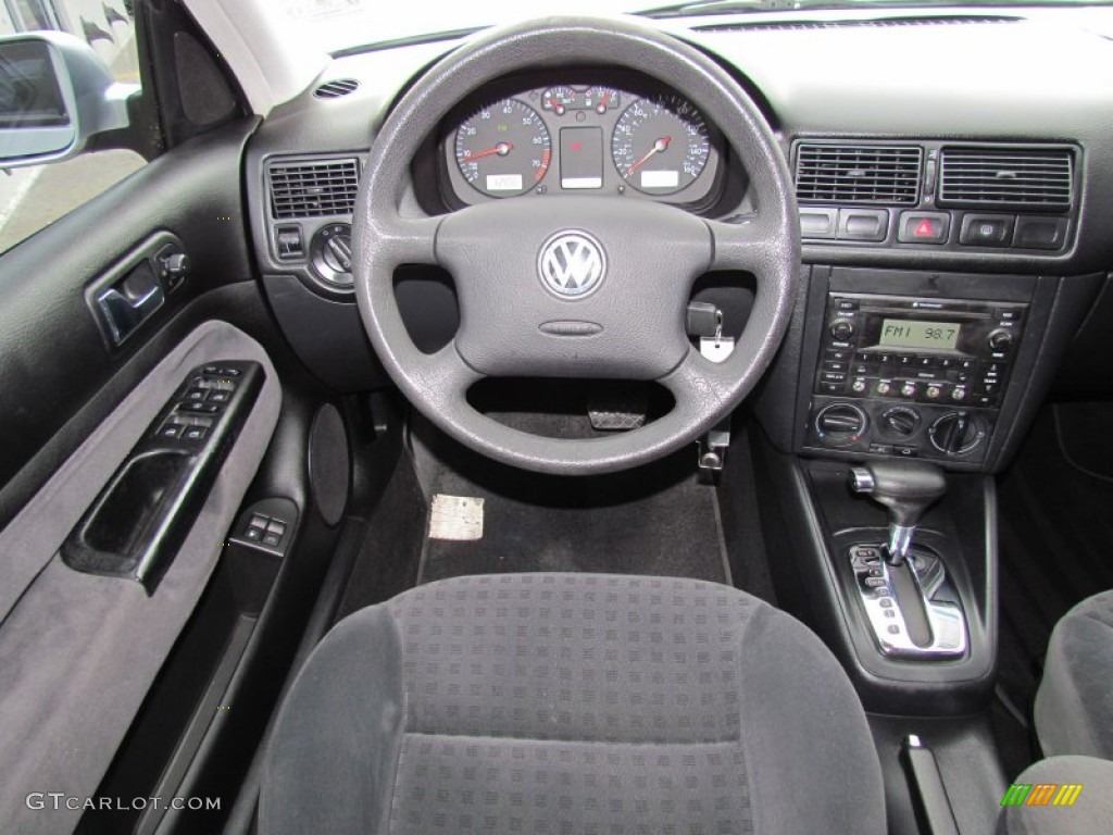 2003 Volkswagen Golf GLS 4 Door Dashboard Photos